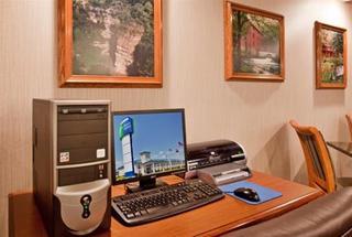 Express & Southwest By Ihg 2* West Plains