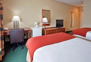 Express & Southwest By Ihg 2*