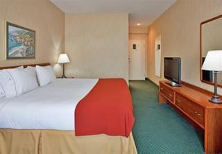 Express & Southwest By Ihg Hotel 2*